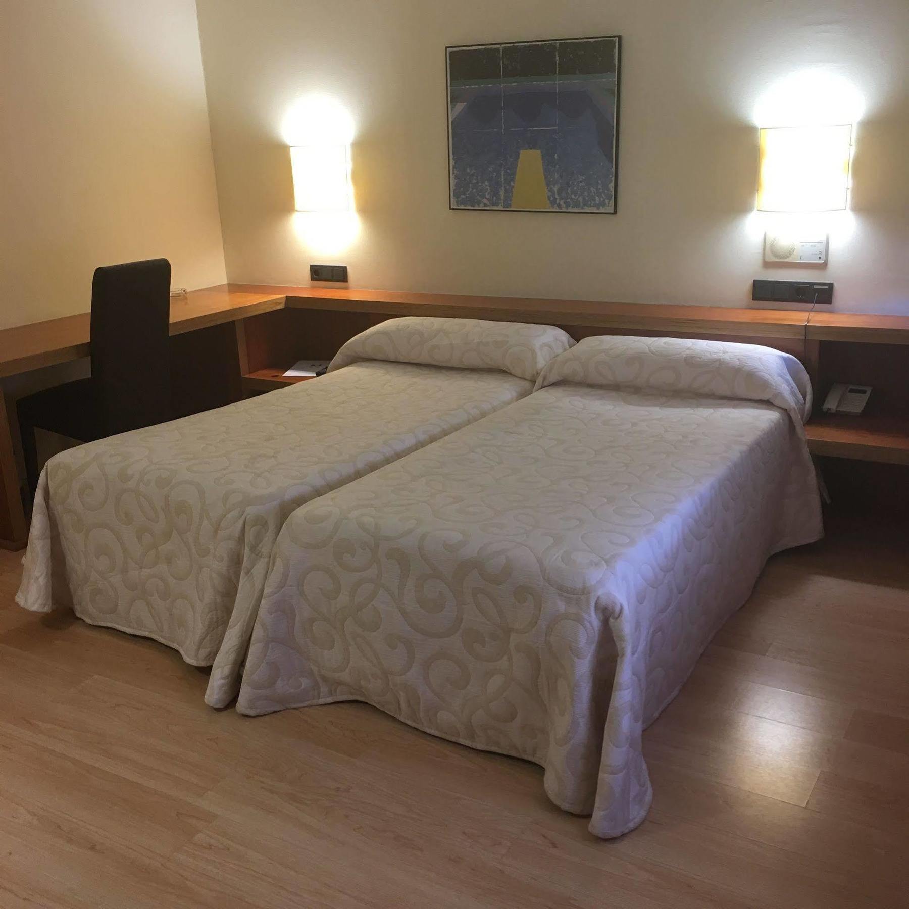 Hotel Duque De Wellington Vitoria-Gasteiz Zewnętrze zdjęcie
