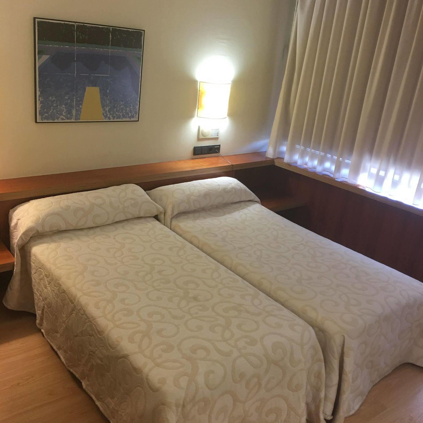 Hotel Duque De Wellington Vitoria-Gasteiz Zewnętrze zdjęcie